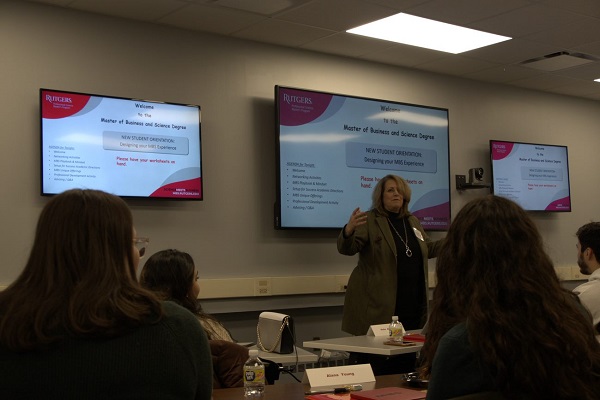 Kathleen Cashman addresses students at orientation